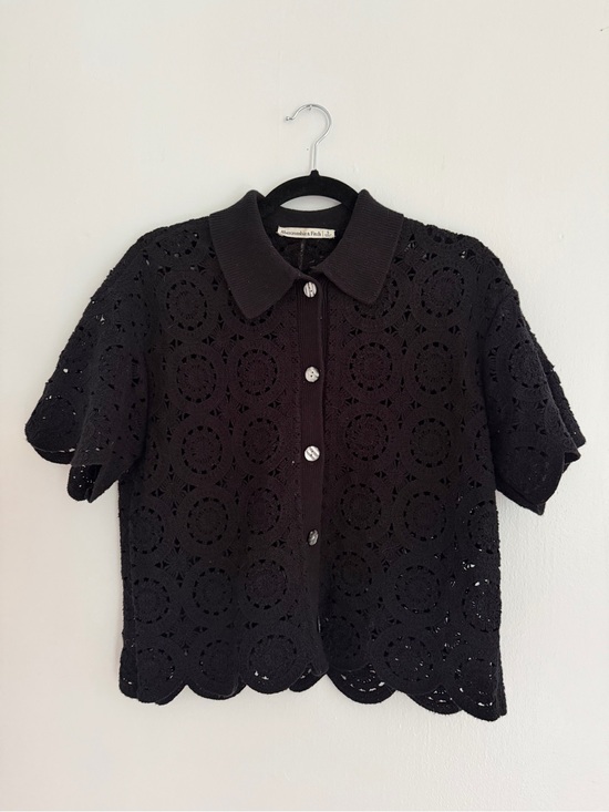 Abercrombie & Fitch Tops - Abercrombie & Fitch Black Crochet Button-Front Short Sleeve Top